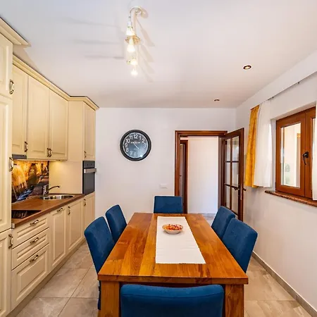 Ferienhaus Poolincluded Dalmatia