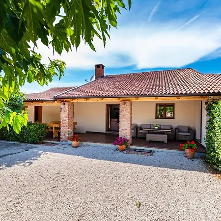 Holiday home Poolincluded Dalmatia Debeljak