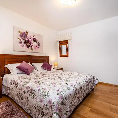 Poolincluded Dalmatia Ferienhaus